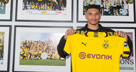 Nigerian Defender Linked With Chelsea, Man City Signs New Borussia Dortmund Deal 