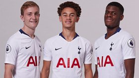 Official: Two Nigerian Wonderkids Ink New Contracts With Tottenham Hotspur