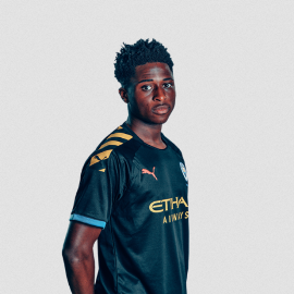 Crystal Palace Targeting Move For Man City Defender Who Models Game After Kompany