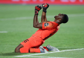Super Eagles GK Akpeyi Focused On Football, Says Negative Reports Won't Slow Him Down
