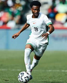 Nathan Tella returns to team training at Bayer Leverkusen after months on the sidelines 