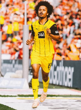 Man Utd inquire about Borussia Dortmund forward who chose Germany over Nigeria