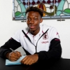 Confirmed : Teenage Nigeria-eligible winger sign new contract with Aston Villa