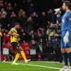 EPL wrap : Dennis can