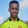 Photo : Teenage goalkeeper of Nigerian descent joins Manchester United academy
