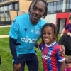 Photo: Eberechi Eze takes son of ex-Super Eagles star Victor Moses under his wing at Crystal Palace