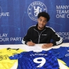 Teenage Nigerian striker reacts after signing new deal with Chelsea