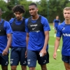 Pictured : Nigerian defender reports for pre-season training with Chelsea Youth
