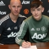 Official: Talented Midfielder Pens New Deal With Manchester United